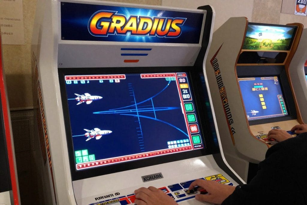 gradius arcade shooter
